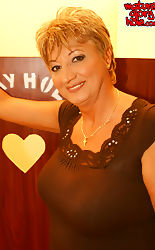 mature gloryhole pics